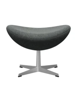 3127 Fodskammel til Ægget af Arne Jacobsen stofgr. 2