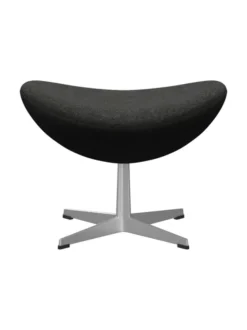 3127 Fodskammel til Ægget af Arne Jacobsen stofgr. 2