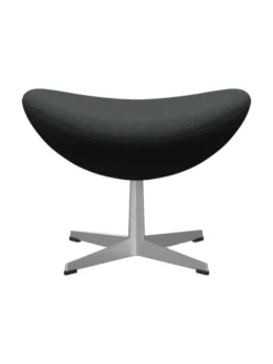 3127 Fodskammel til Ægget af Arne Jacobsen stofgr. 2
