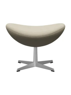 3127 Fodskammel til Ægget af Arne Jacobsen stofgr. 2