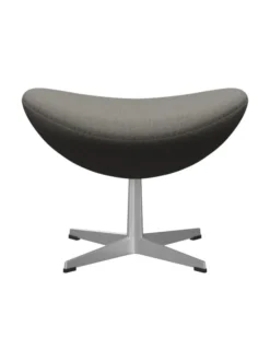3127 Fodskammel til Ægget af Arne Jacobsen stofgr. 2