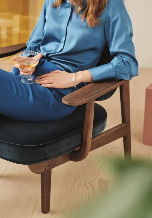 Fred Lænestol, valnødfarvet eg fra Fritz Hansen