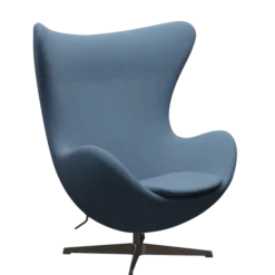 3316 Ægget loungestol, stel i brown bronze af Arne Jacobsen