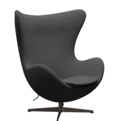 3316 Ægget loungestol, stel i brown bronze af Arne Jacobsen