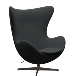3316 Ægget loungestol, stel i brown bronze af Arne Jacobsen