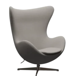 3316 Ægget loungestol, stel i brown bronze af Arne Jacobsen