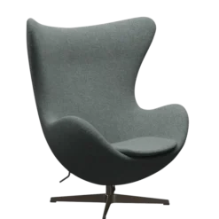 3316 Ægget loungestol, stel i brown bronze af Arne Jacobsen