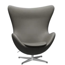 3316 Ægget loungestol, stel i børstet aluminium af Arne Jacobsen