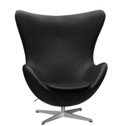 3316 Ægget loungestol, stel i børstet aluminium af Arne Jacobsen