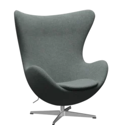 3316 Ægget loungestol, stel i børstet aluminium af Arne Jacobsen