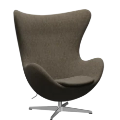 3316 Ægget loungestol, stel i børstet aluminium af Arne Jacobsen