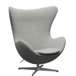 3316 Ægget loungestol, stel i silver grey af Arne Jacobsen