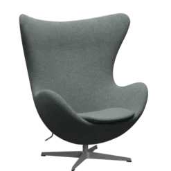 3316 Ægget loungestol, stel i silver grey af Arne Jacobsen