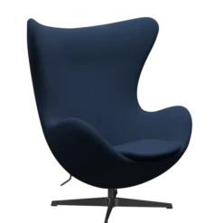 3316 Ægget loungestol, stel i sort af Arne Jacobsen