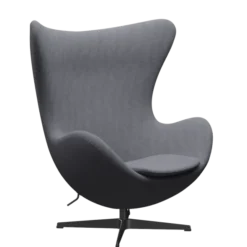 3316 Ægget loungestol, stel i sort af Arne Jacobsen