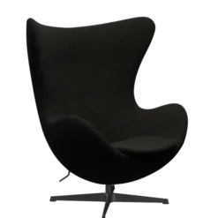 3316 Ægget loungestol, stel i sort af Arne Jacobsen