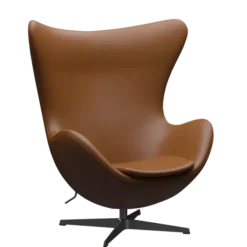 3316 Ægget loungestol, stel i sort af Arne Jacobsen