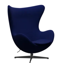 3316 Ægget loungestol, stel i sort af Arne Jacobsen