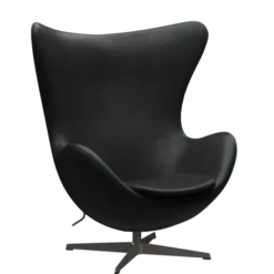 3316 Ægget loungestol, stel i warm graphite af Arne Jacobsen