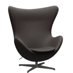 3316 Ægget loungestol, stel i warm graphite af Arne Jacobsen