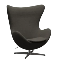 3316 Ægget loungestol, stel i warm graphite af Arne Jacobsen