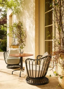 Grace Outdoor Lounge Chair fra GUBI