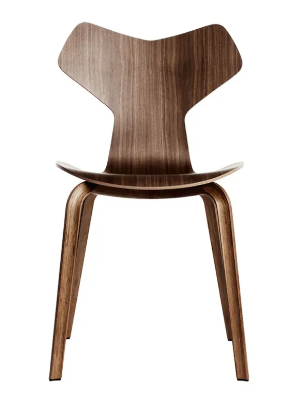 4130 Grand Prix med træben af Arne Jacobsen