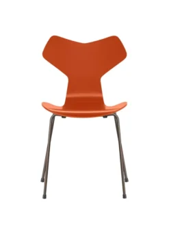 3130 Grand Prix stol lakeret af Arne Jacobsen