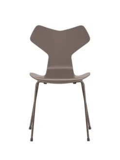 3130 Grand Prix stol lakeret af Arne Jacobsen