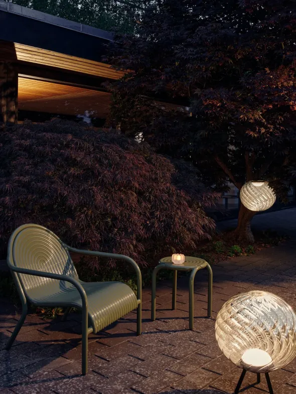 Groove udendørs loungestol fra Tom Dixon