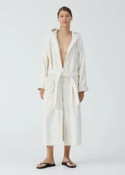 Hooded Terry badekåbe, Pure Ecru fra Aiayu