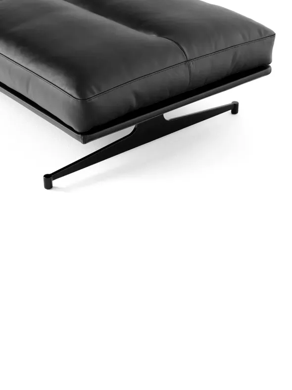 Inland AV32 Pouf fra &Tradition