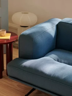 Inland AV23 Sofa fra &Tradition