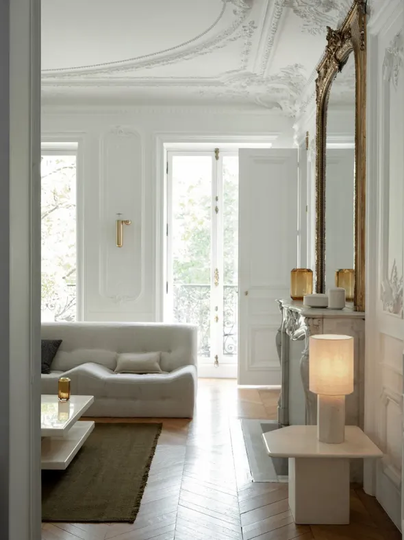 Jewel Vase, medium fra Louise Roe