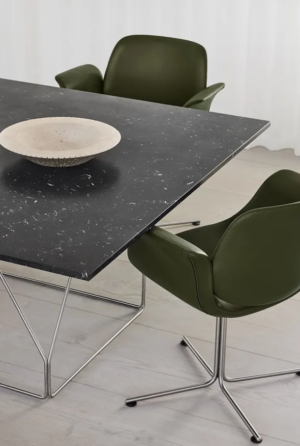 JG Table 140x140 cm fra Fredericia Furniture