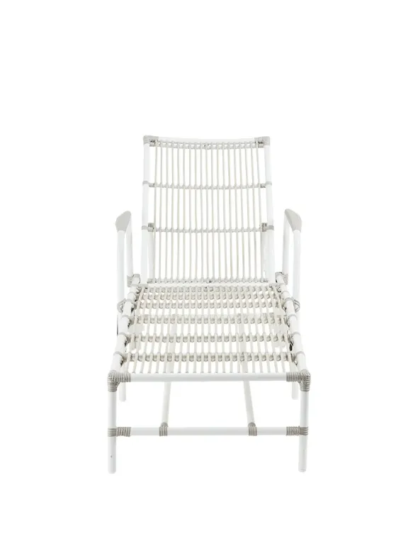 Josephine Exterior Liggestol, Dove White fra Sika-Design
