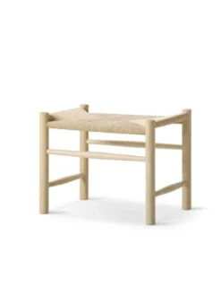 J16 Skammel af Hans J. Wegner
