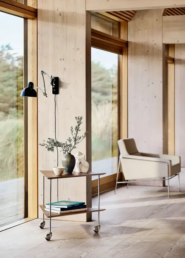 Kaiser Idell 6559-W væglampe fra Fritz Hansen