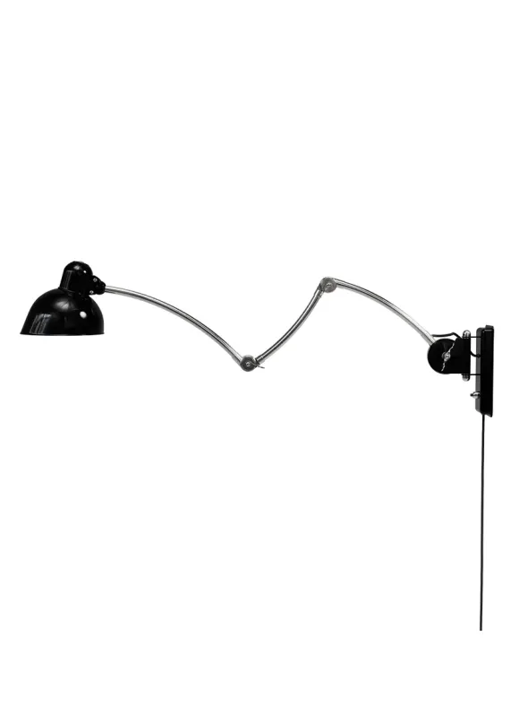 Kaiser Idell 6559-W væglampe fra Fritz Hansen