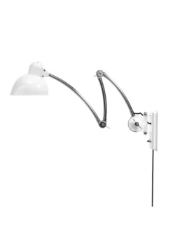 Kaiser Idell 6559-W væglampe fra Fritz Hansen