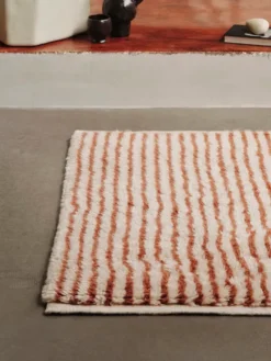 Kami Knotted Rug, red brown fra Ferm Living