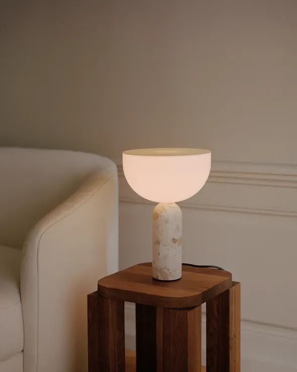Kizu Bordlampe Small, Kunis Breccia Marble fra New Works