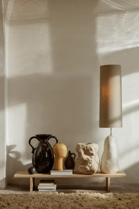 Kona Display Table fra Ferm Living