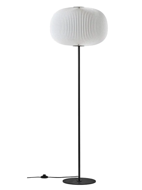 Lamella 332 Gulvlampe fra Le Klint