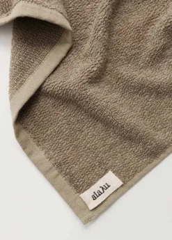 Linen Hand Towel, 50 x 90 cm fra Aiayu
