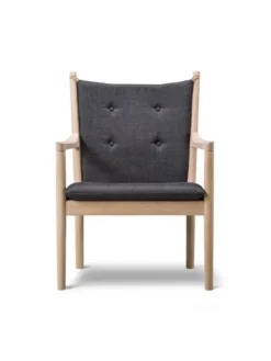 1788 Lænestol af Hans J. Wegner
