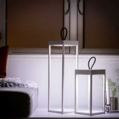 Lucerna lanterne med LED fra Loom Design