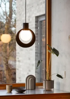 Lunar Pendant fra Woud