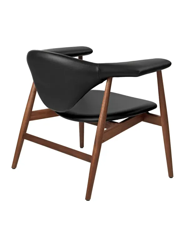 Masculo Lounge Chair fra GUBI