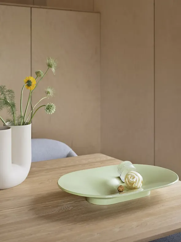 Mere Bowl 52 x 36 cm, light green fra Muuto